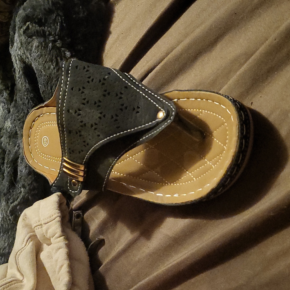 Women's sandals